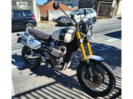 TRIUMPH SCRAMBLER 1200 XE 